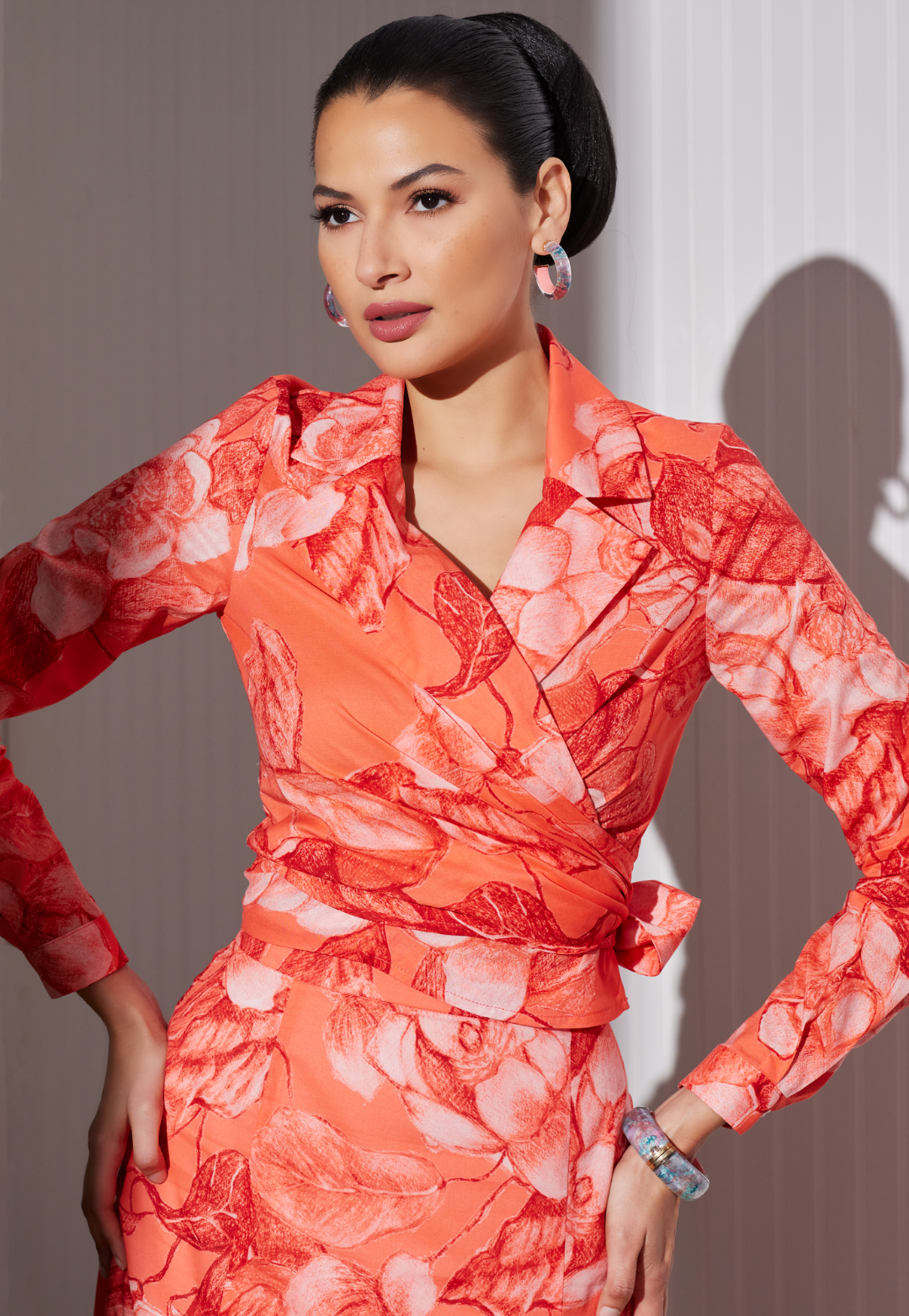 Ava Women's Phoebe Cotton Wrap Top in Coral Grandiflora Xs